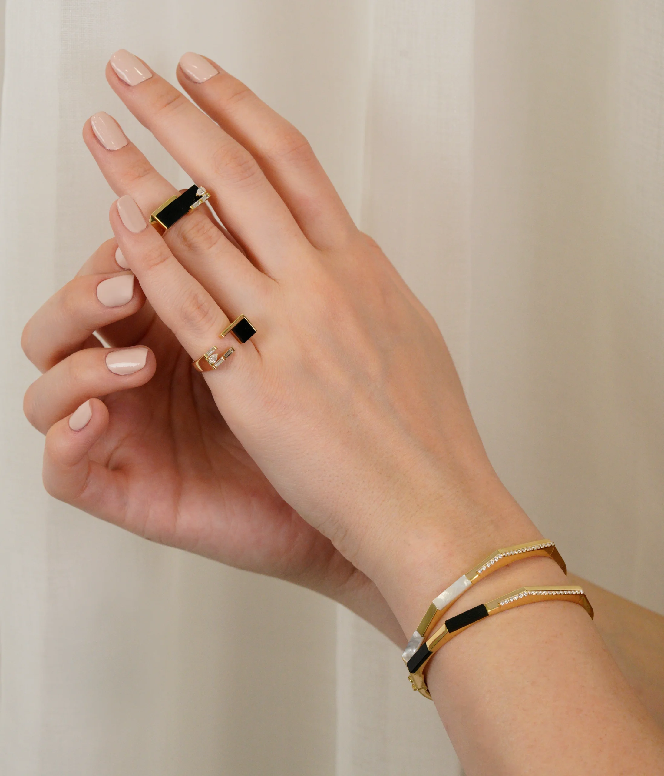 How to Choose the Perfect Luxury Engagement Ring in the Middle East